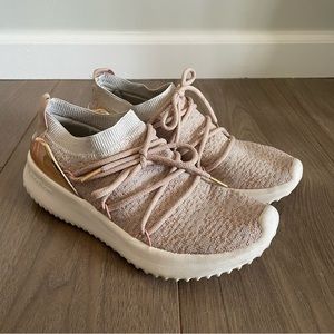 Adidas Pink Cloudfoam 🔥 LIMITED EDITION